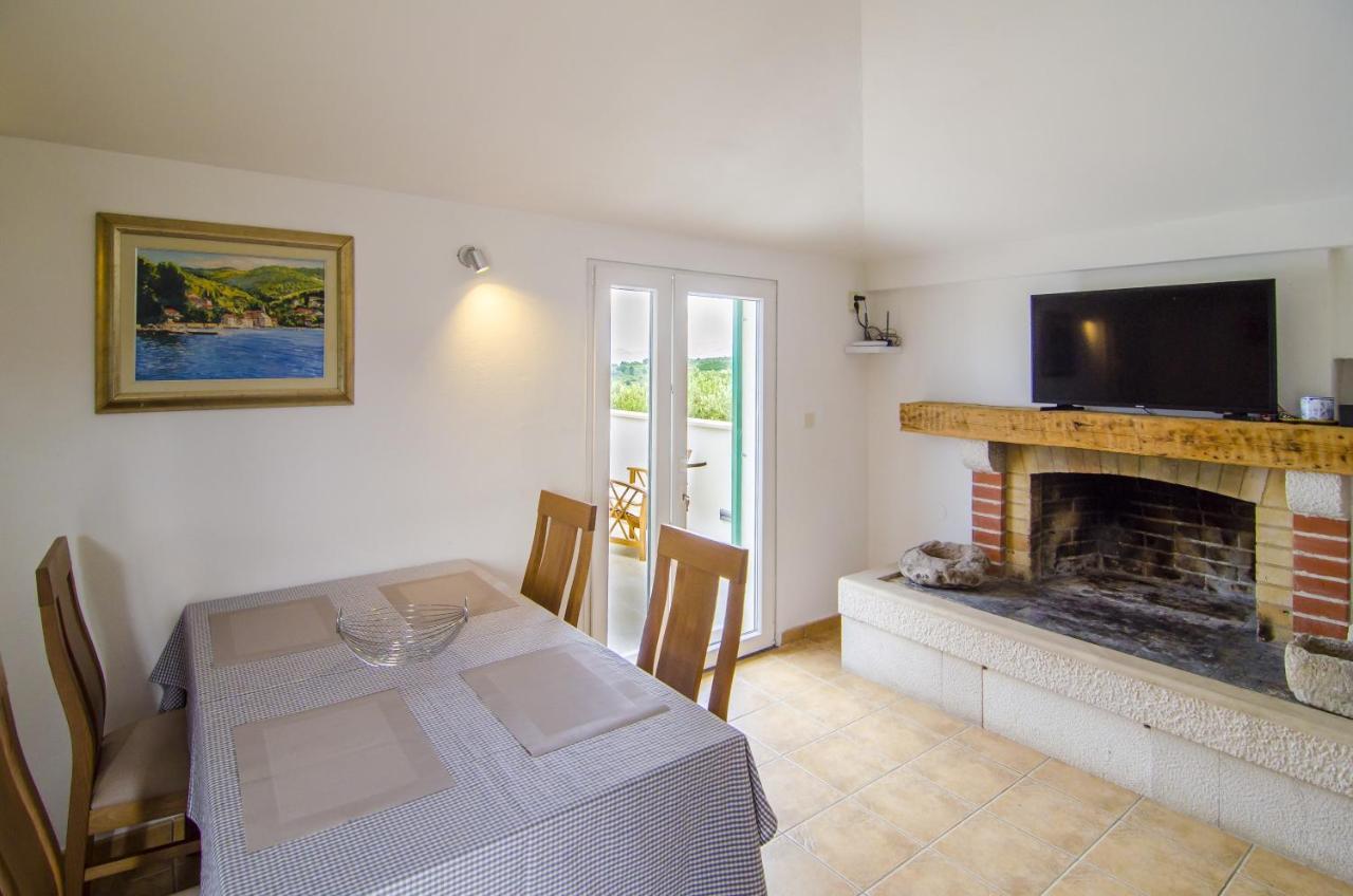 Holiday Home Bliss Splitska Buitenkant foto